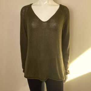 H&M Sweater Olive Green  Oversized Loose Knit Deep V-neckline Size small